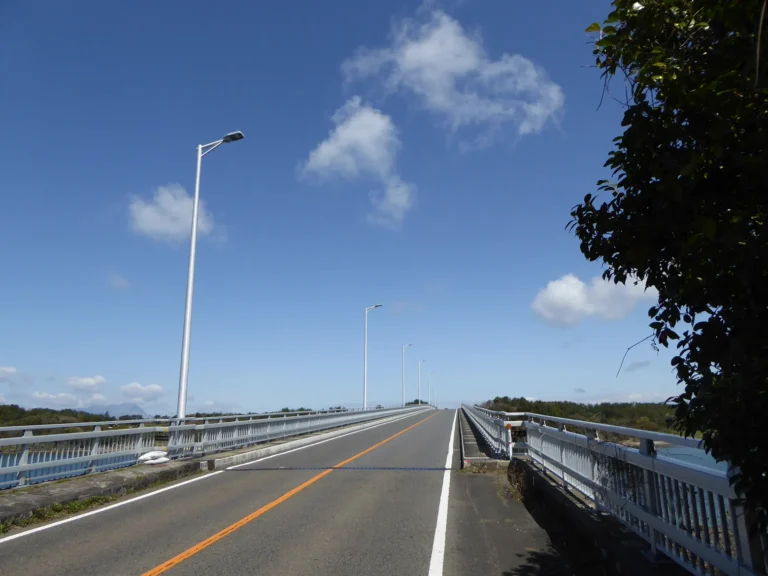 天草五橋（中の橋）三号橋道路照明工事